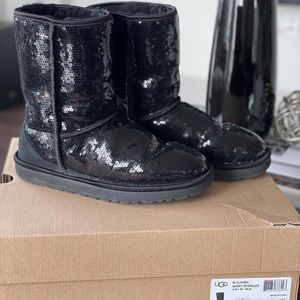 Woman’s Short Sparkle Ugg’s